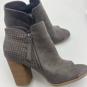 Open toe booties , gently used size 11, 4 inch